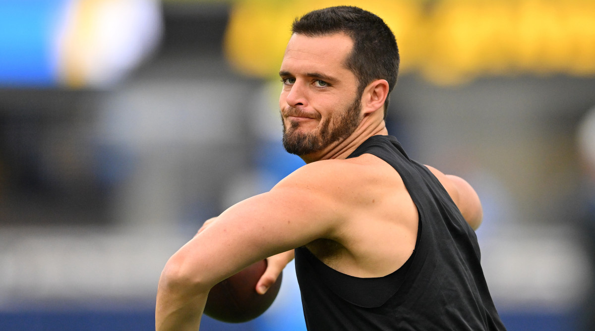 Saints quarterback Derek Carr.